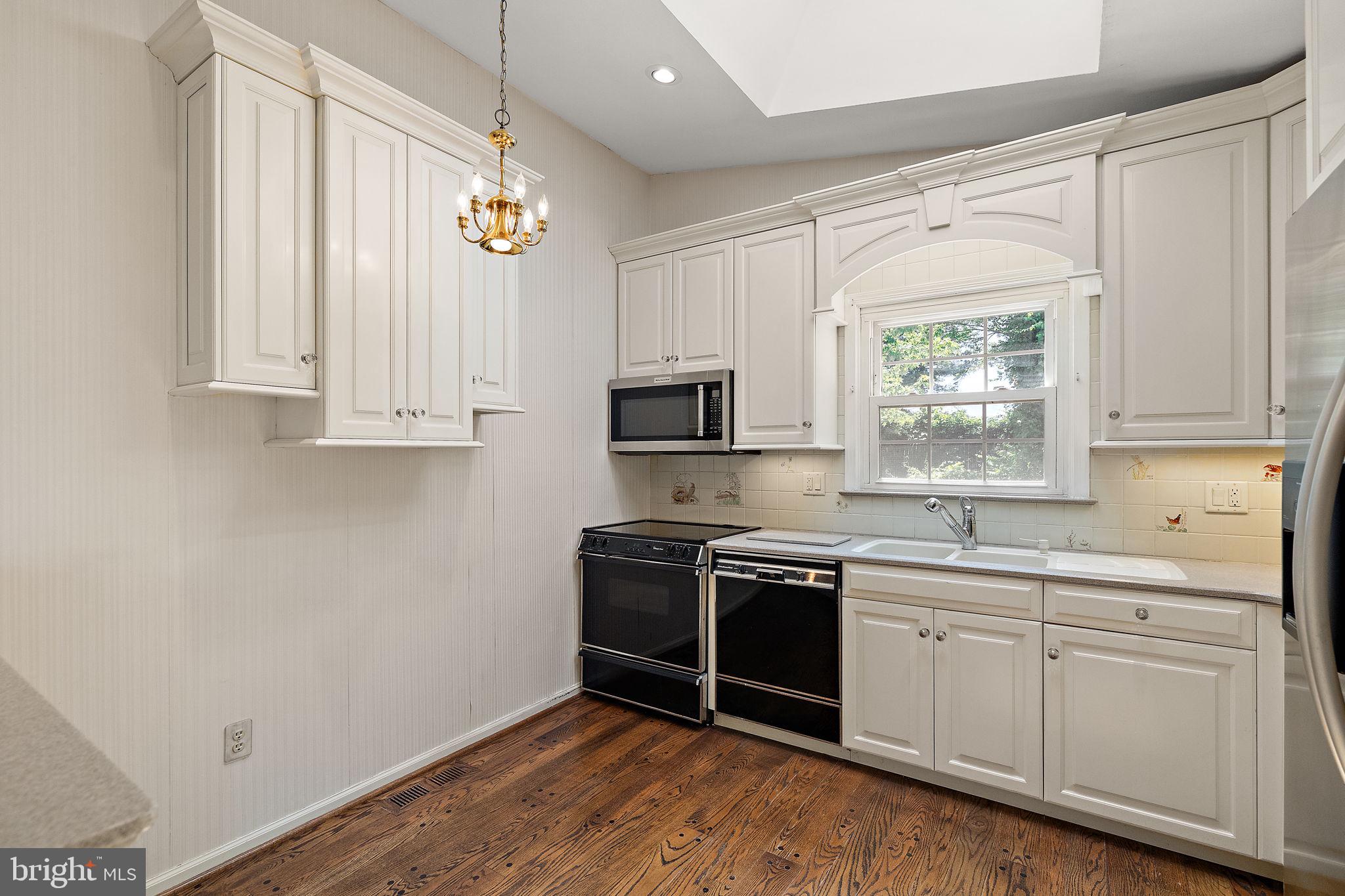 12 WASHINGTON AVENUE