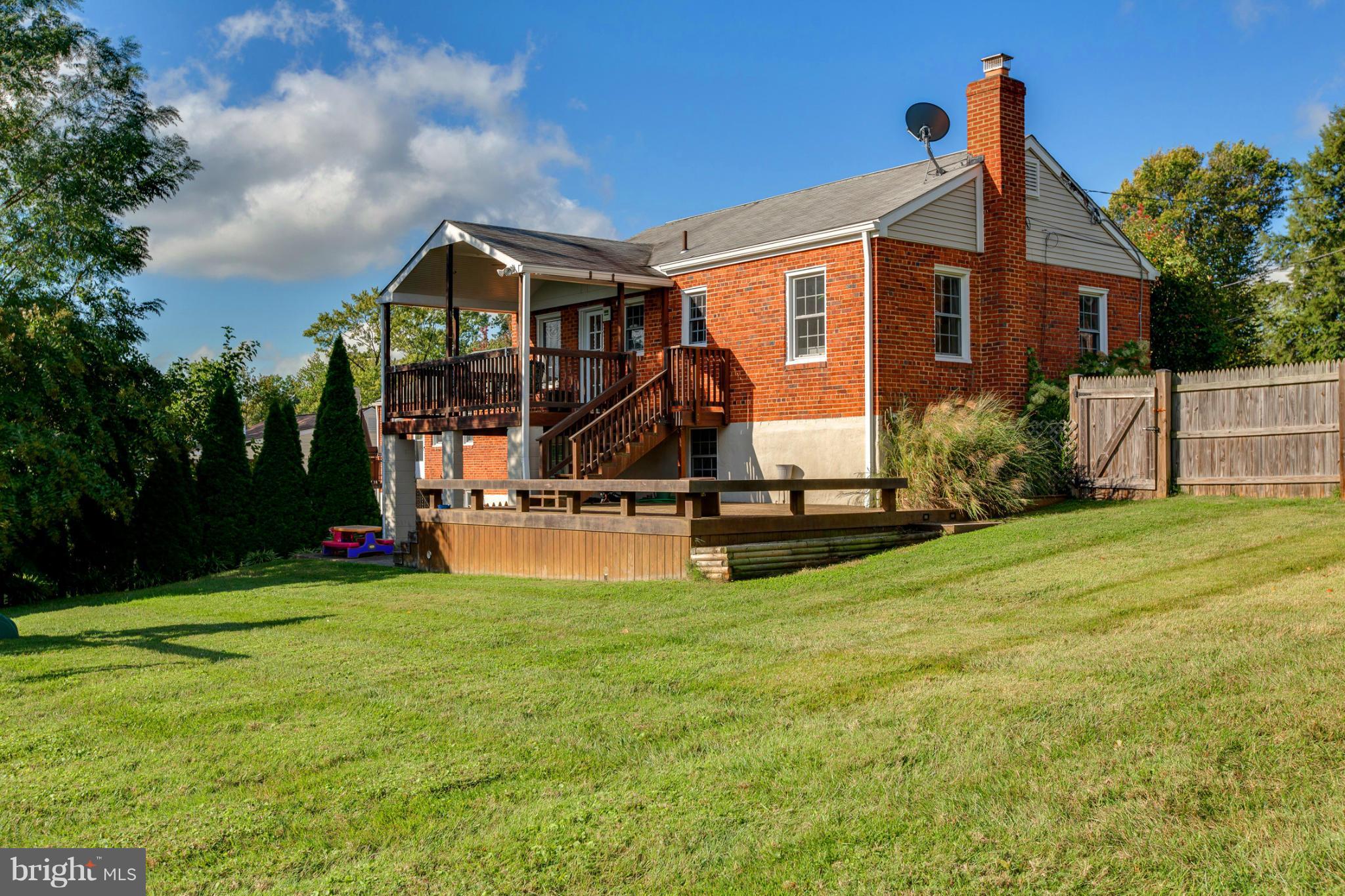 CHESTNUT HILLS - Residential