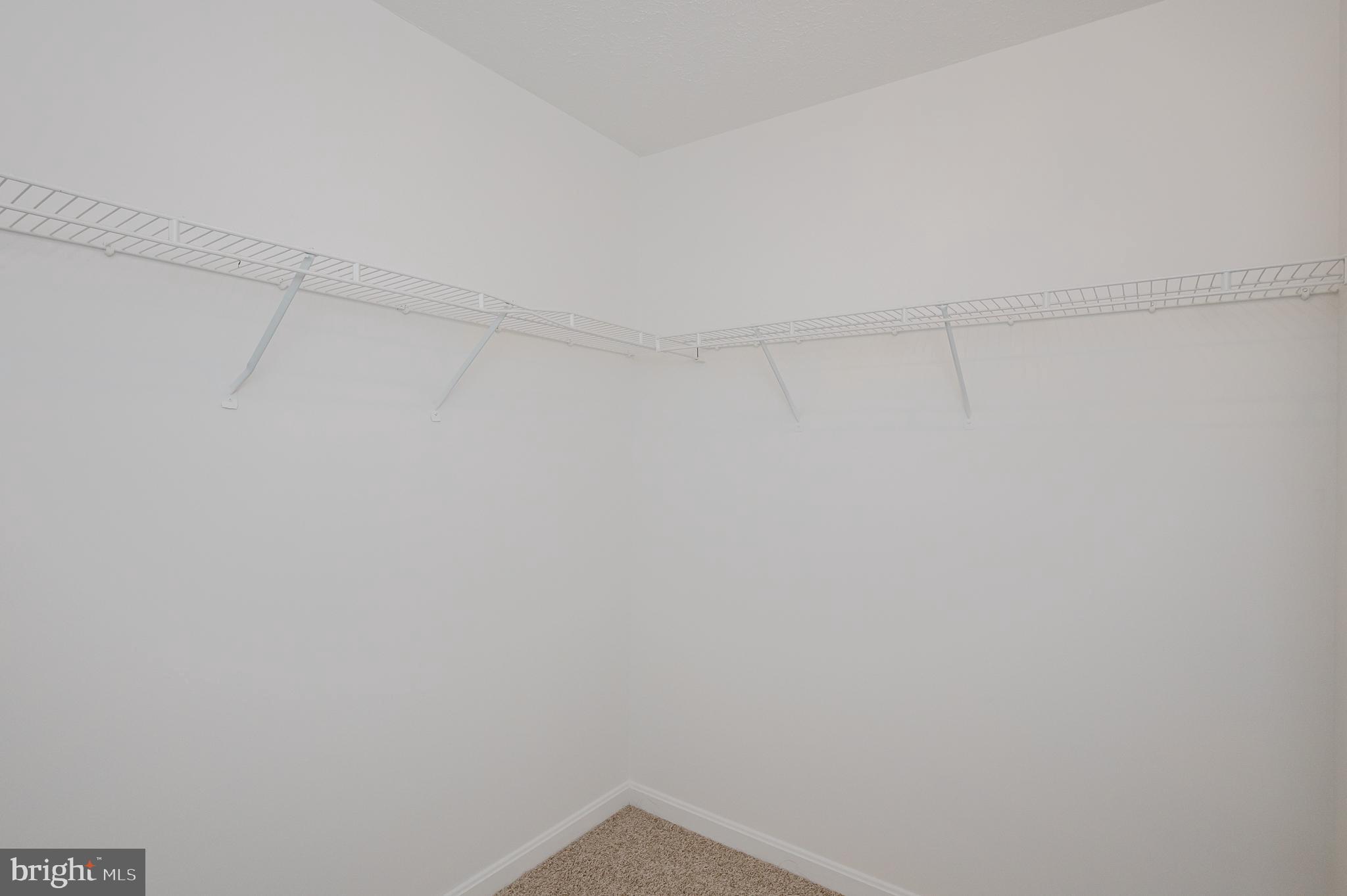 LUCKY PROPERTY - Residential