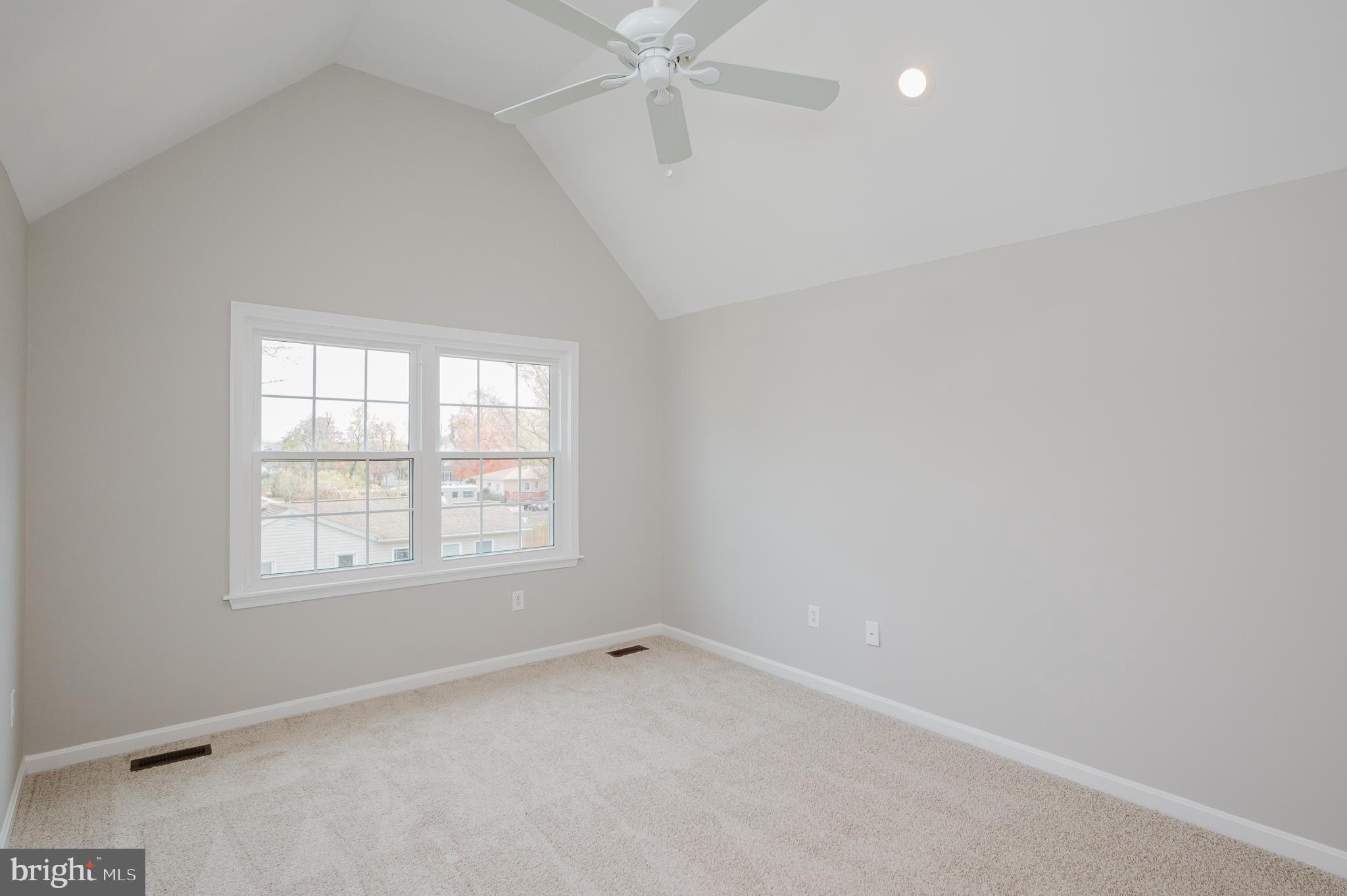 LUCKY PROPERTY - Residential