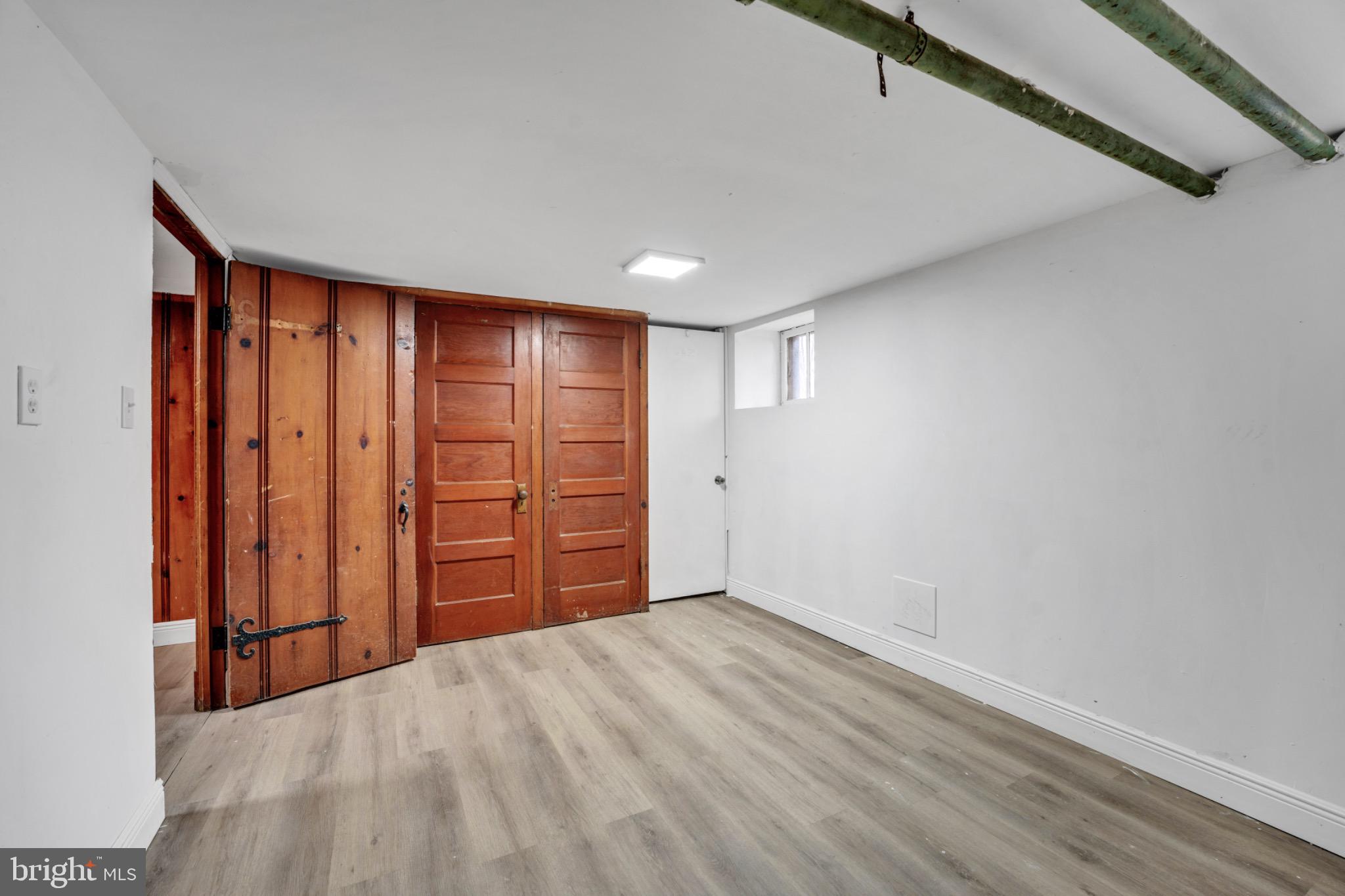 MAYFIELD - Residential