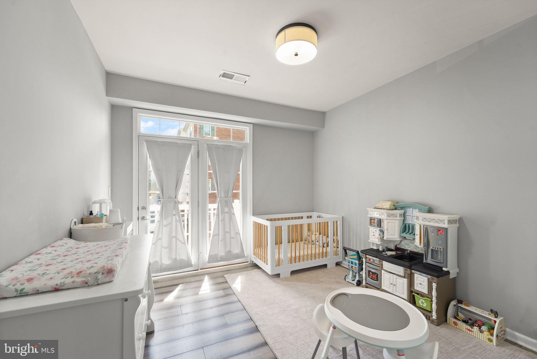 MORLEY CORNER - Residential Lease