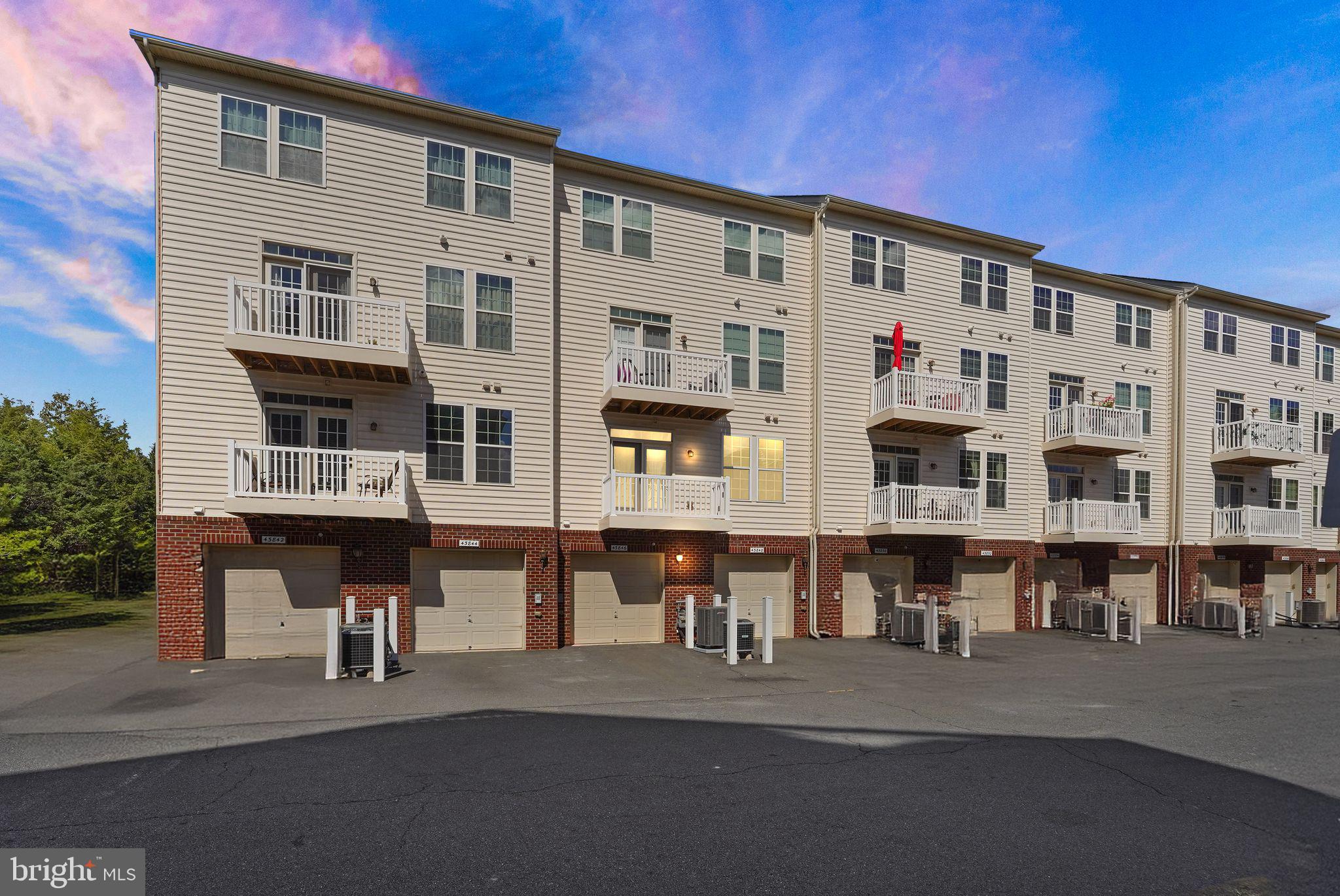 MORLEY CORNER - Residential Lease