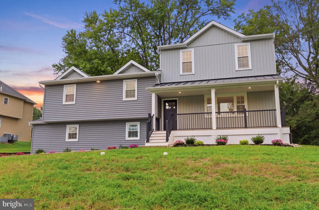 Photo of 886 Sackettsford Road, IVYLAND, PA 18974 (MLS # PABU2127830)