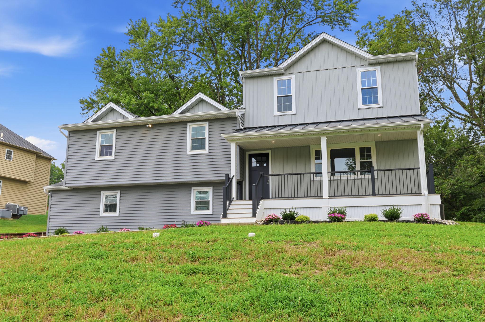 886 SACKETTSFORD ROAD