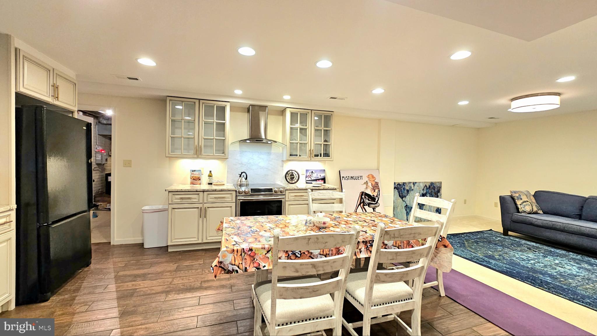 GRANBY WOODS - Residential