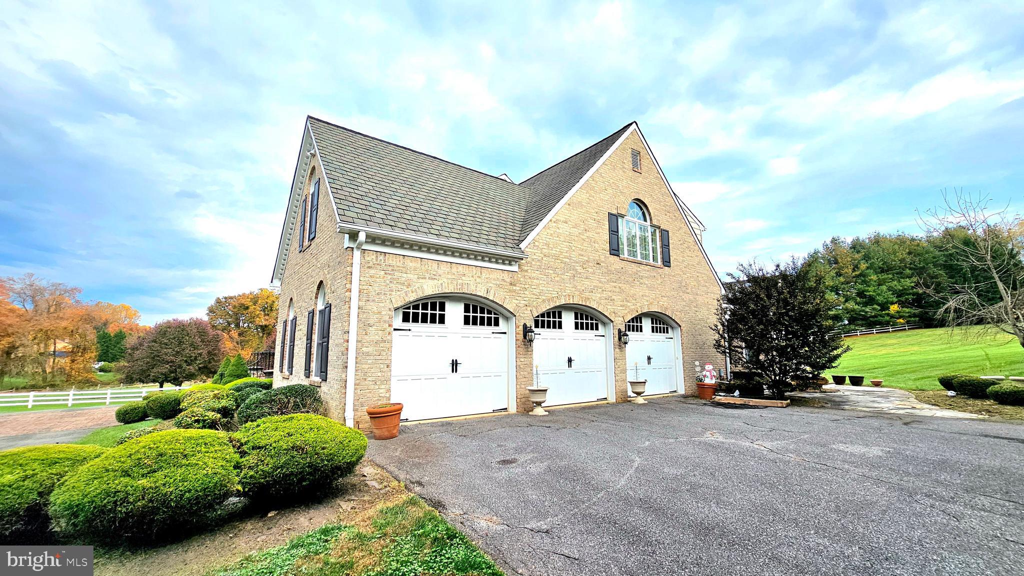 GRANBY WOODS - Residential