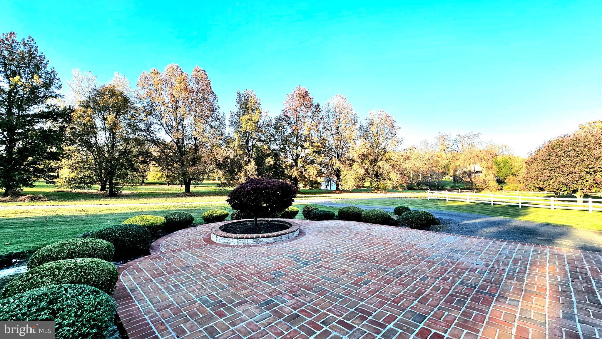 GRANBY WOODS - Residential