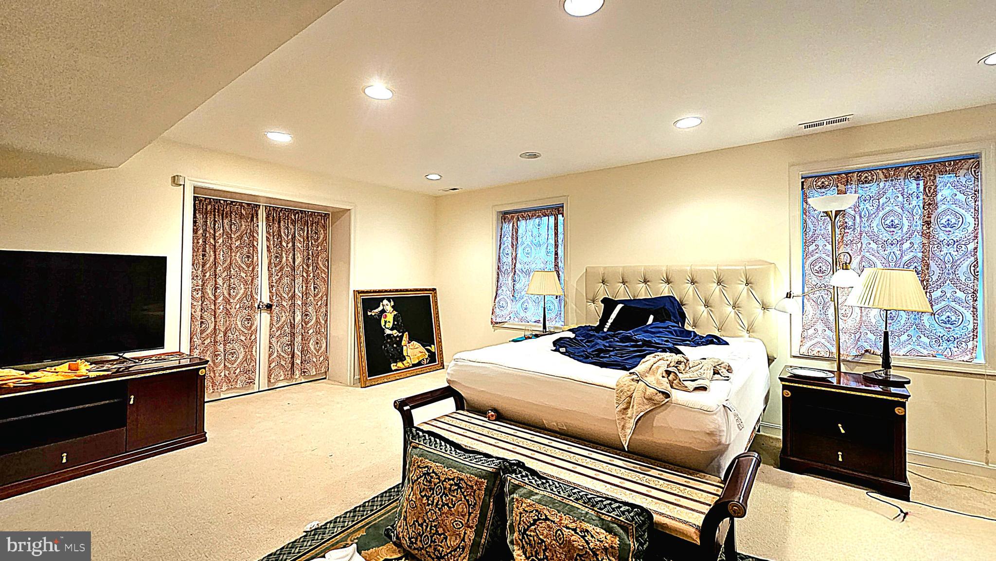 GRANBY WOODS - Residential