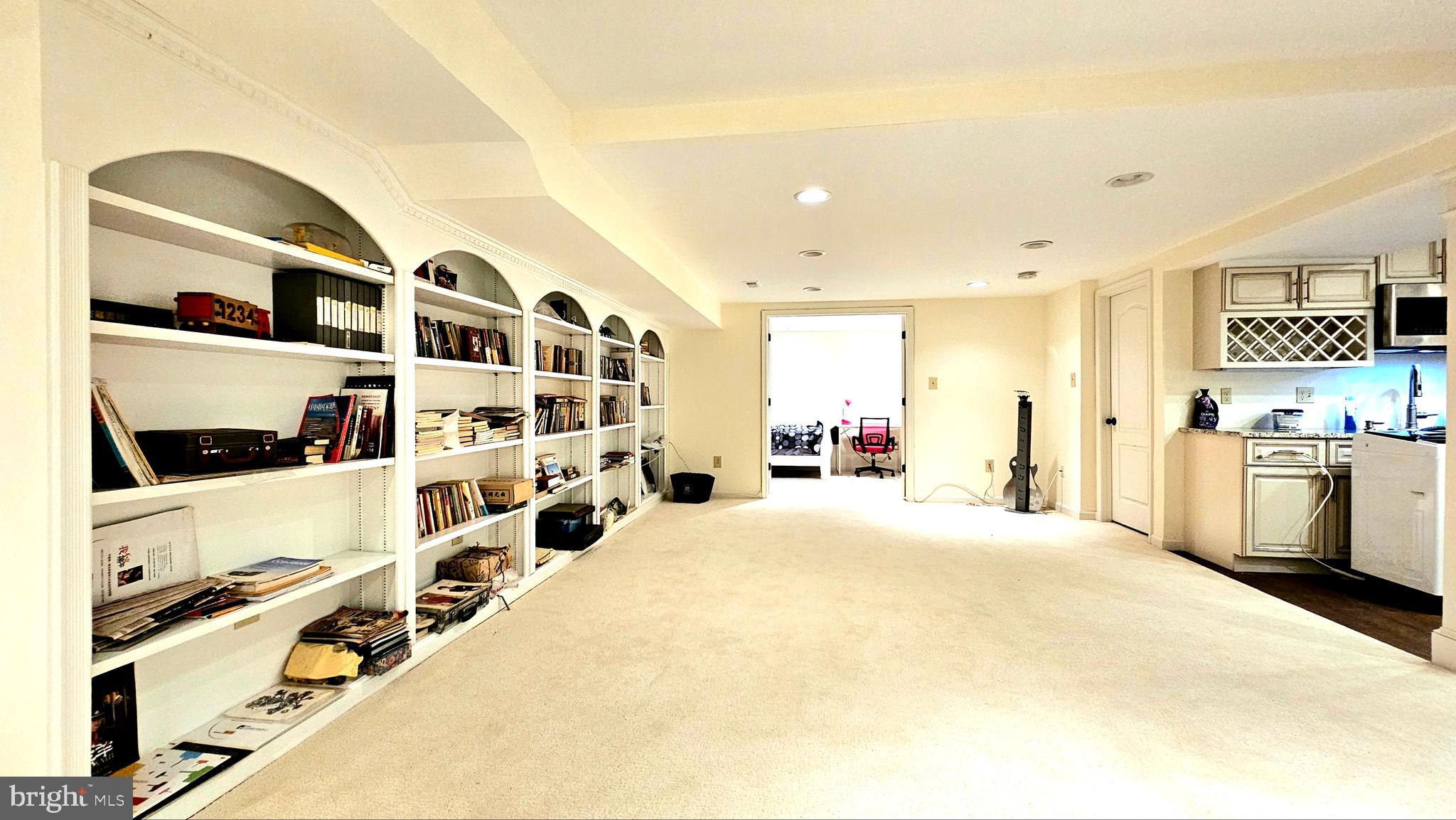 GRANBY WOODS - Residential