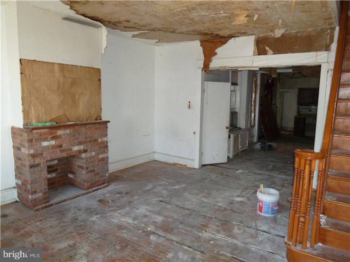 PHILADELPHIA (SOUTHWEST) - Residential