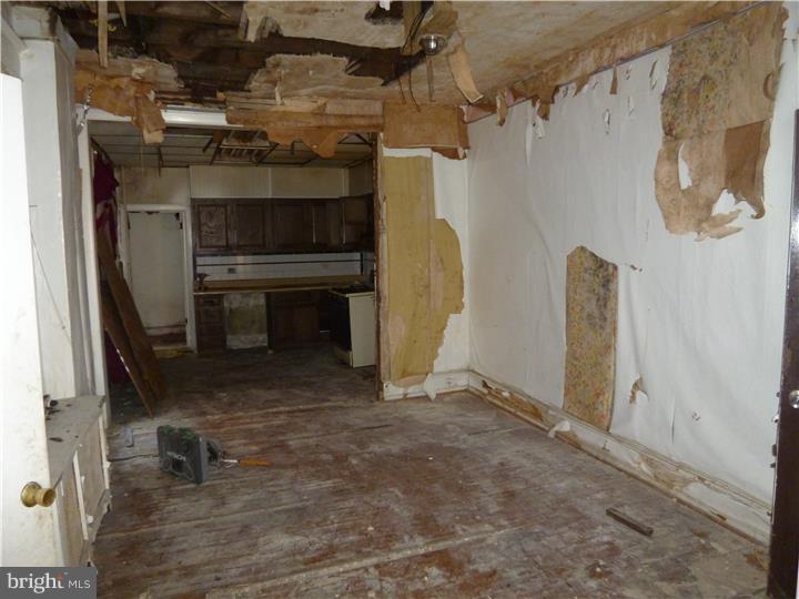 PHILADELPHIA (SOUTHWEST) - Residential