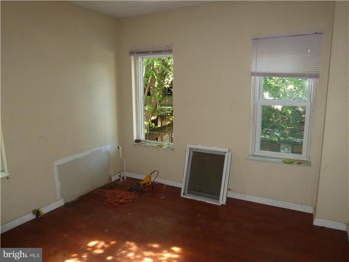 PHILADELPHIA (SOUTHWEST) - Residential