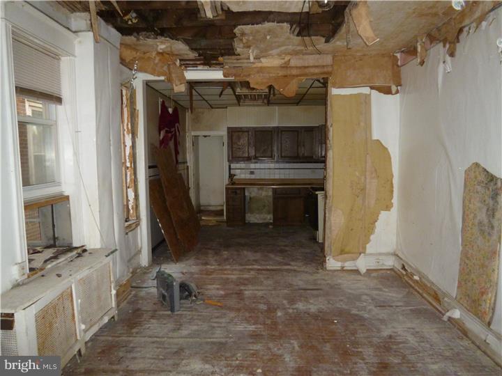 PHILADELPHIA (SOUTHWEST) - Residential