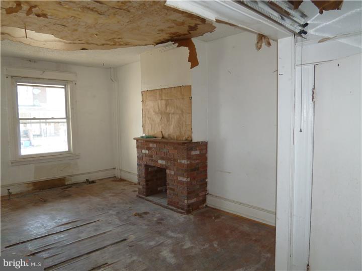 PHILADELPHIA (SOUTHWEST) - Residential