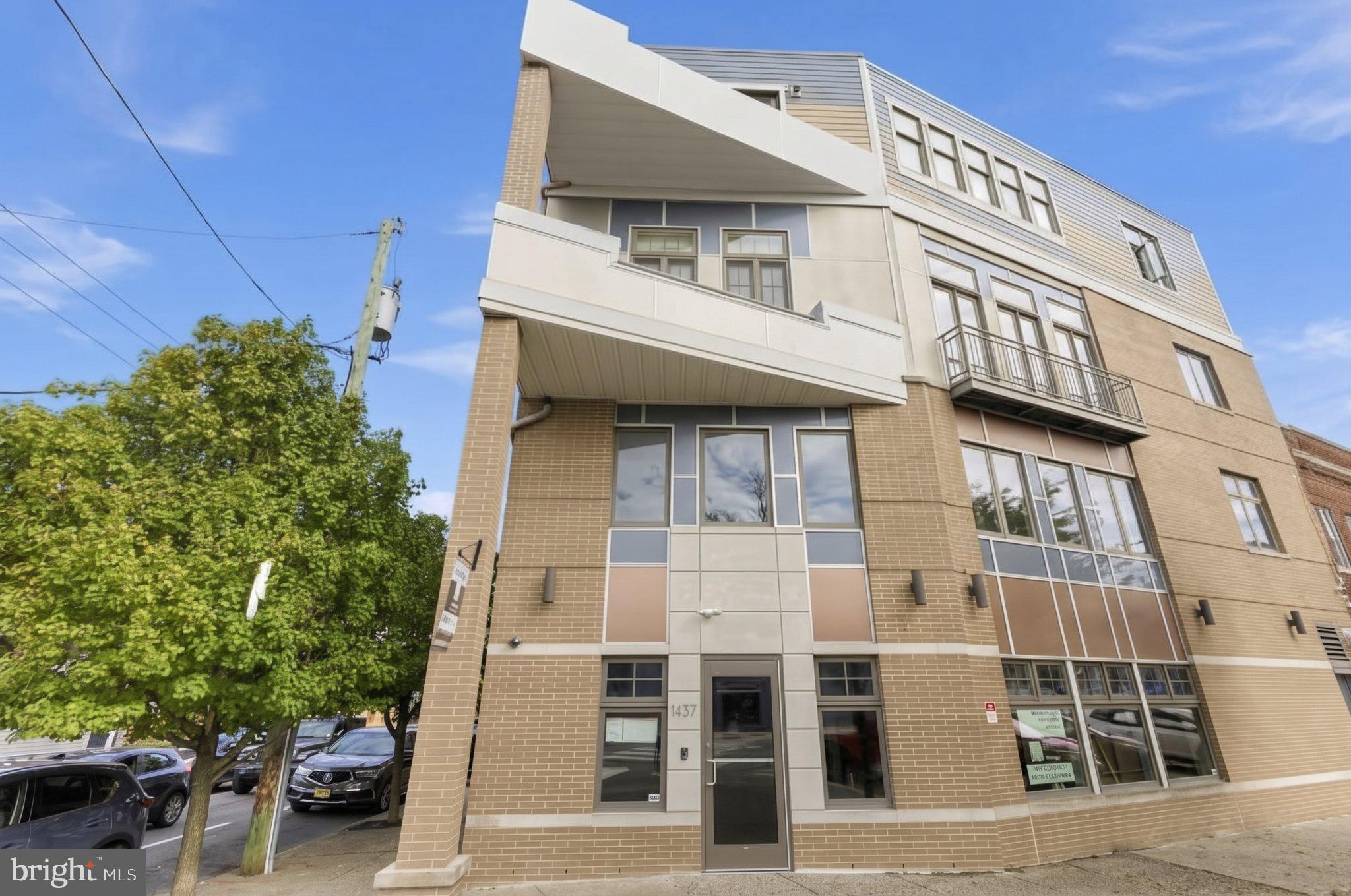 1437 W PASSYUNK AVENUE
