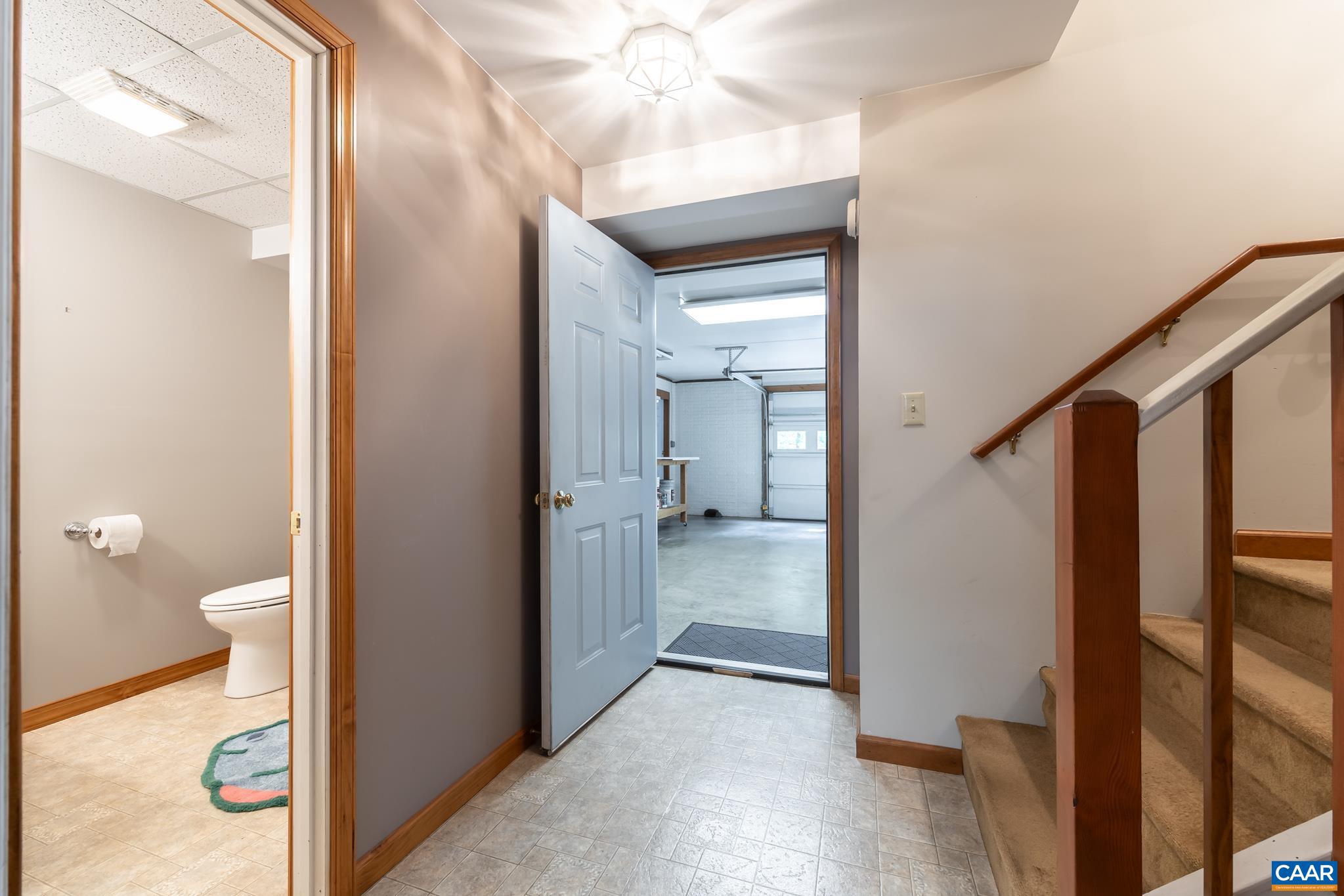 LAKE MONTICELLO - Residential