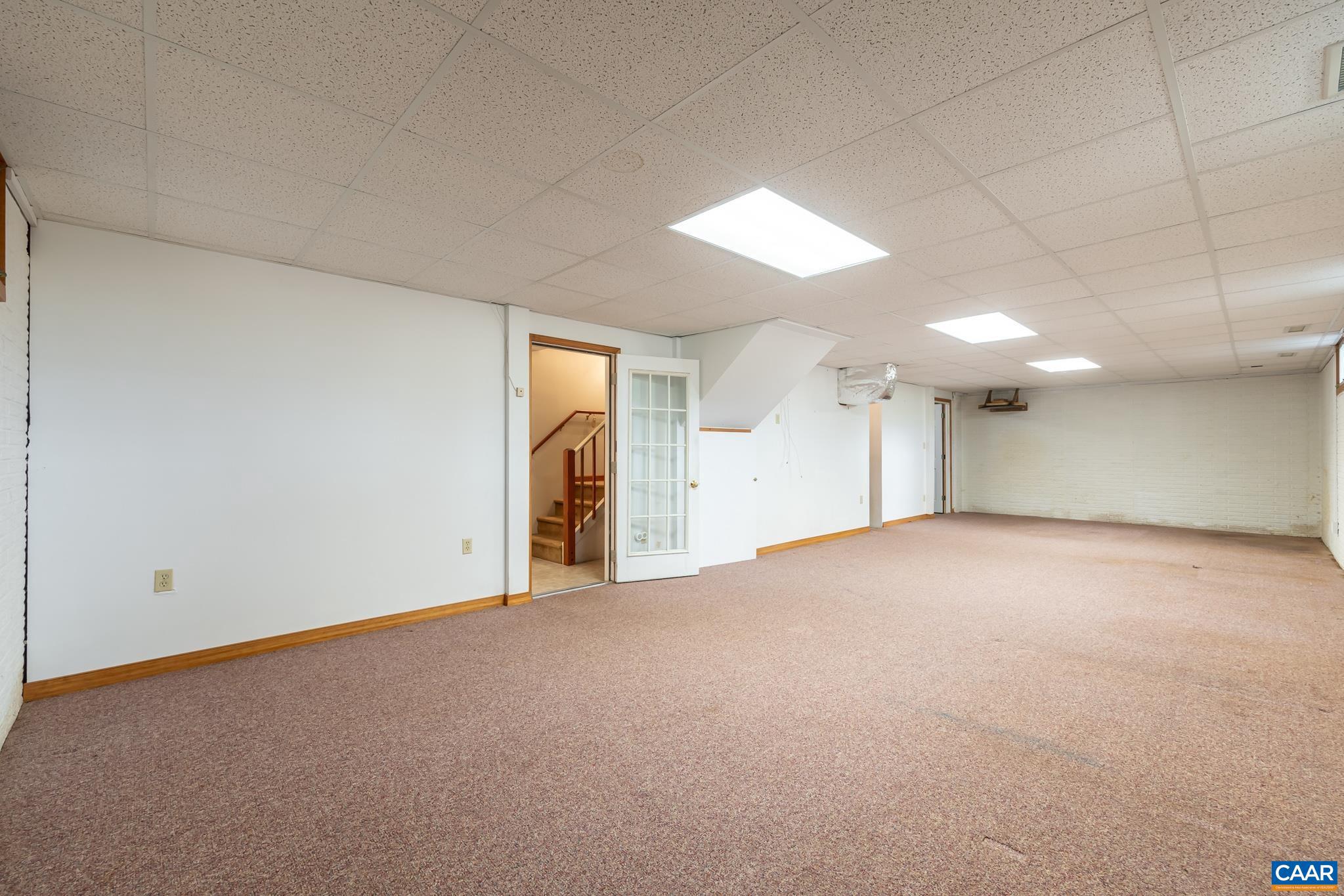 LAKE MONTICELLO - Residential