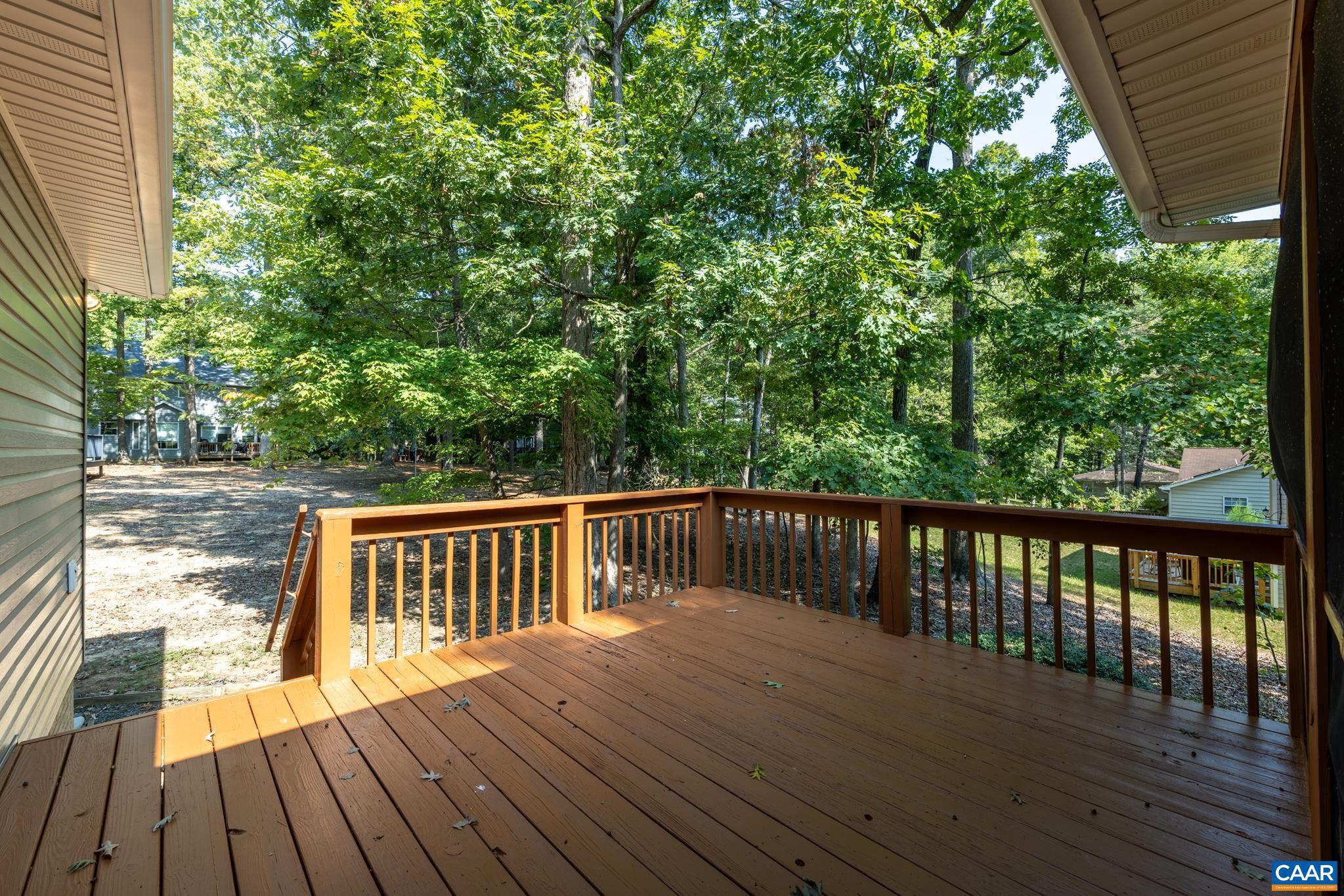 LAKE MONTICELLO - Residential