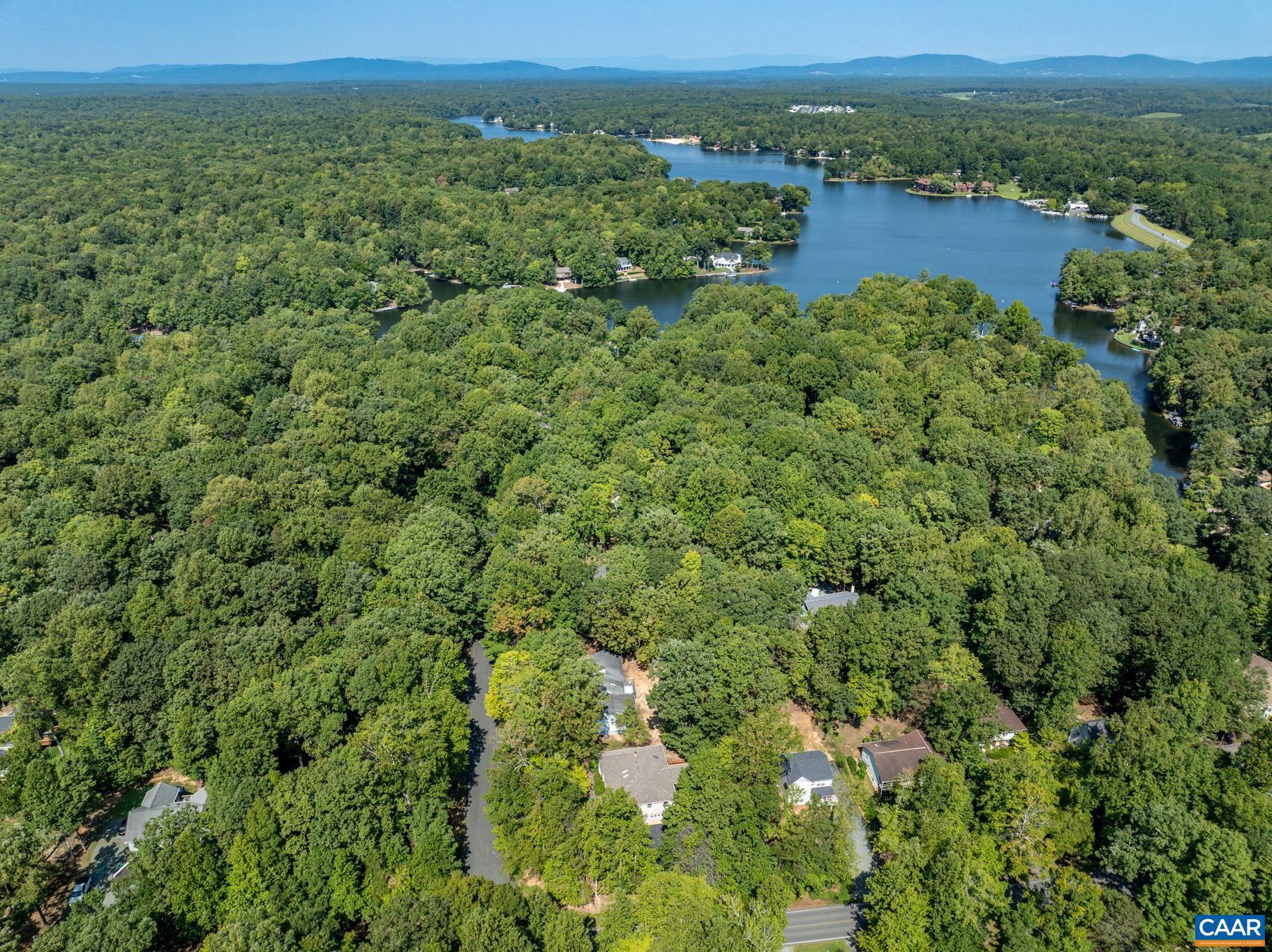 LAKE MONTICELLO - Residential
