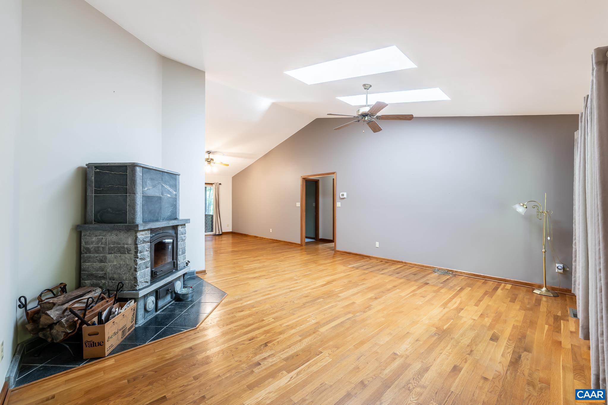 LAKE MONTICELLO - Residential