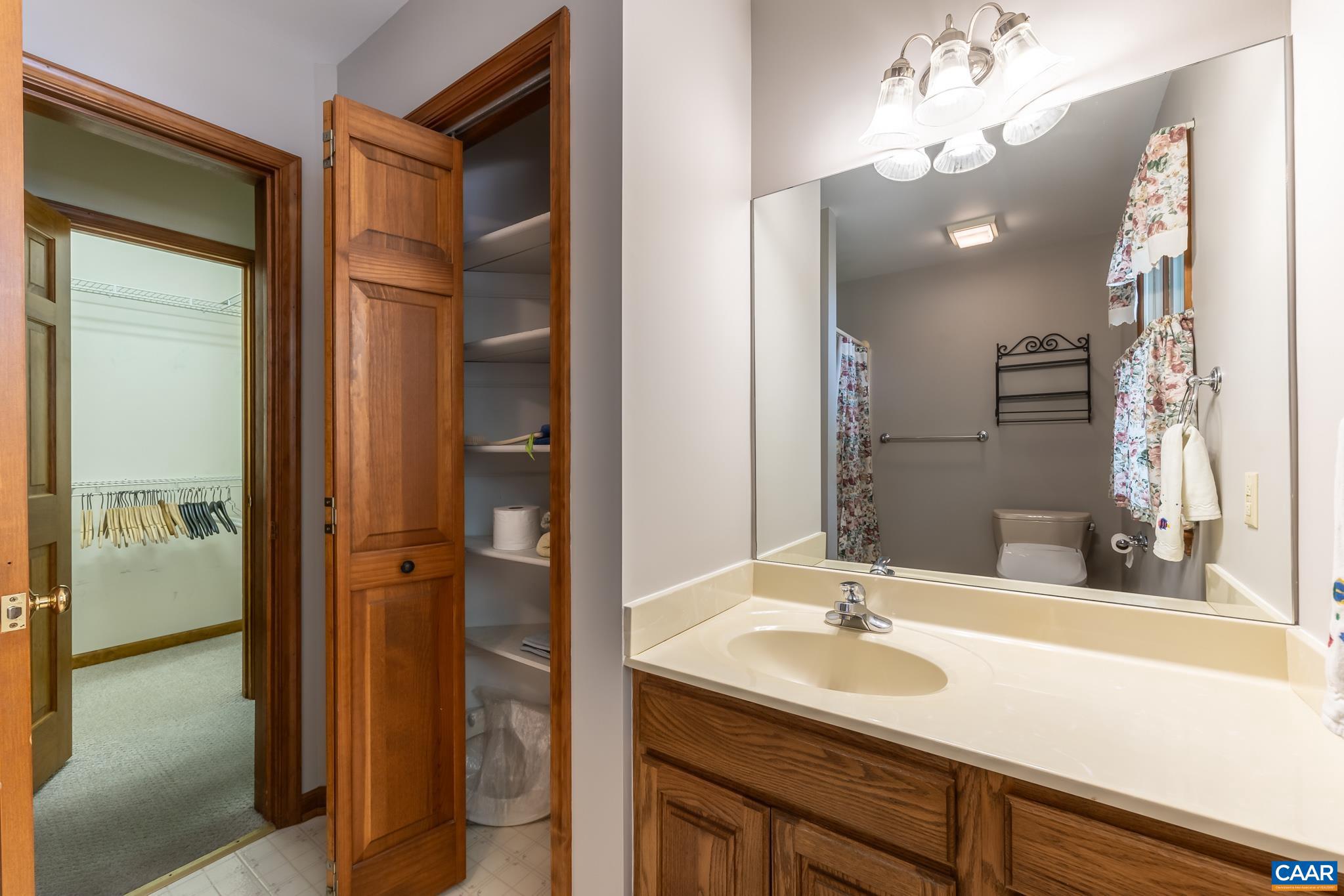 LAKE MONTICELLO - Residential