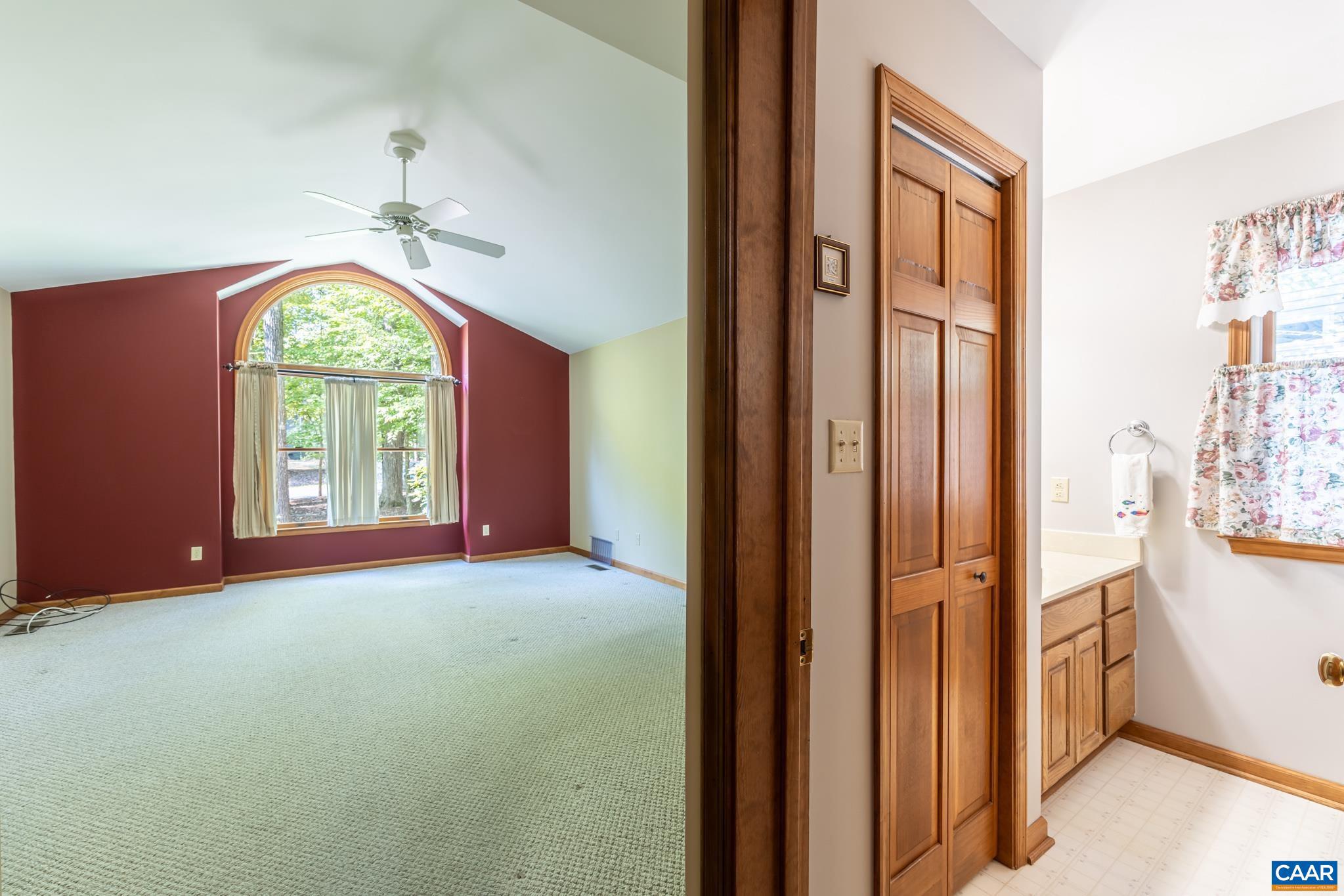 LAKE MONTICELLO - Residential