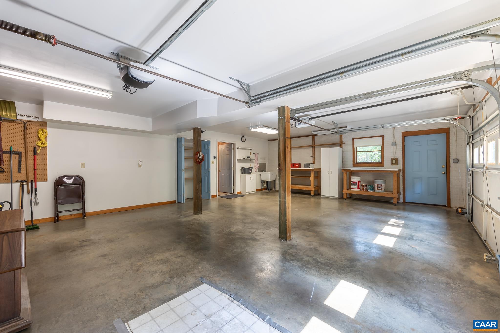 LAKE MONTICELLO - Residential