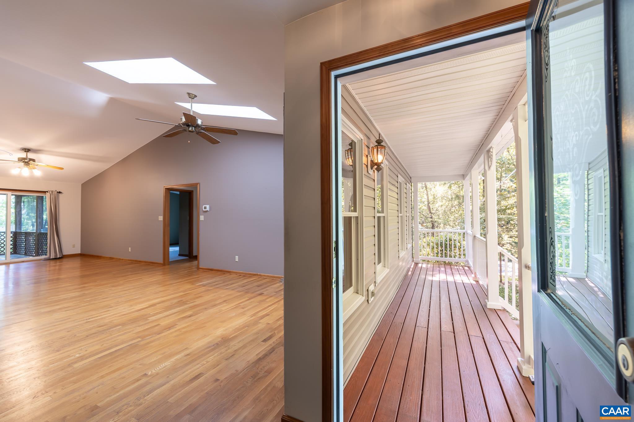 LAKE MONTICELLO - Residential