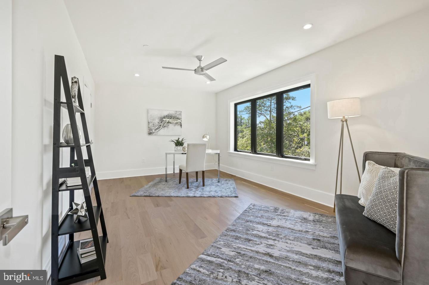 HIGH POINT - Residential