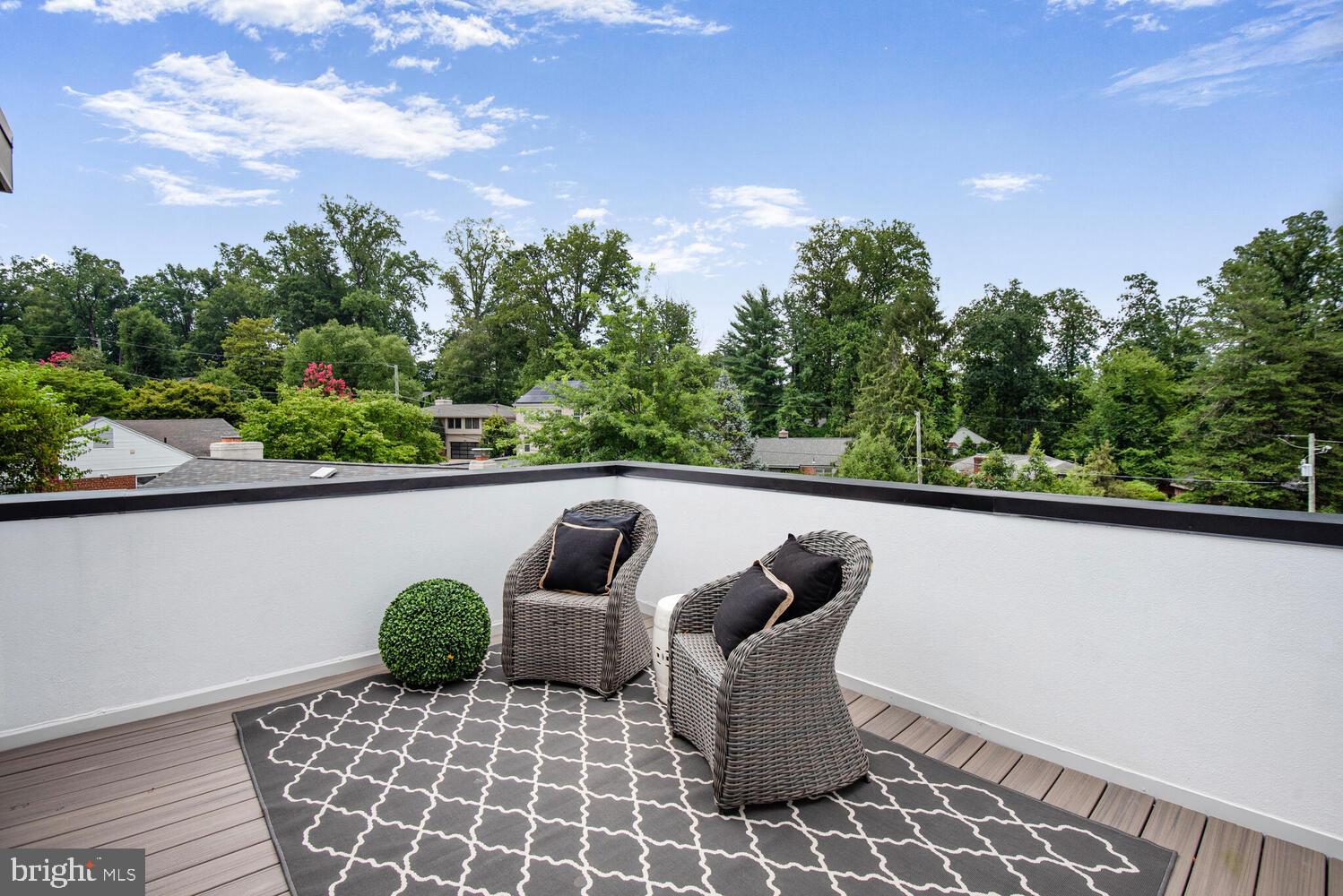 HIGH POINT - Residential