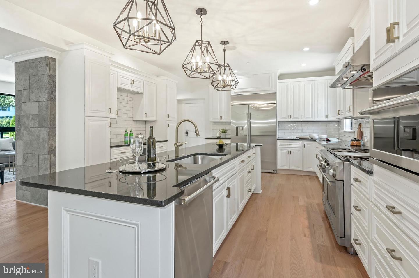 HIGH POINT - Residential