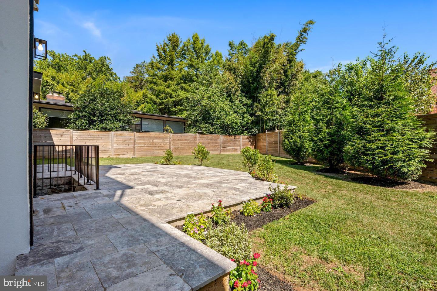 HIGH POINT - Residential