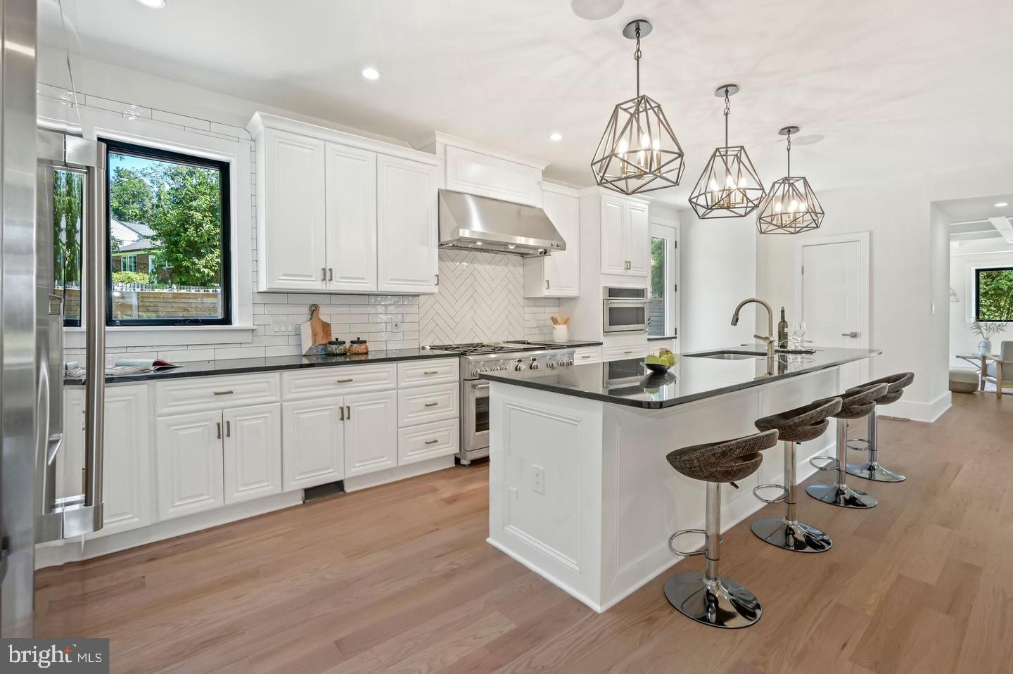 HIGH POINT - Residential