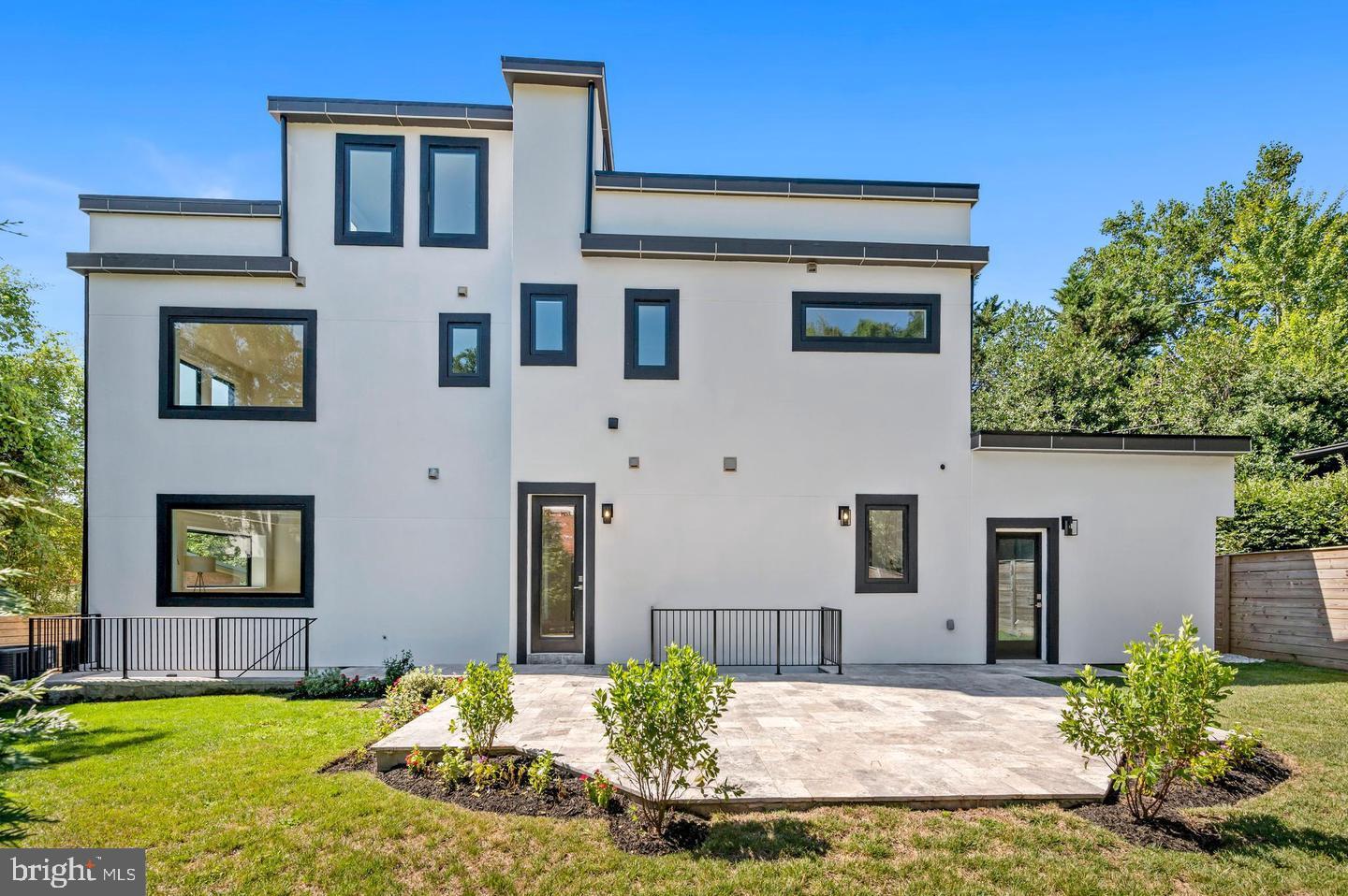 HIGH POINT - Residential