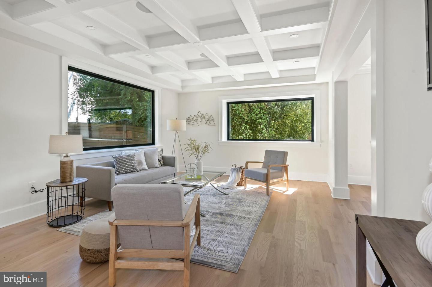 HIGH POINT - Residential