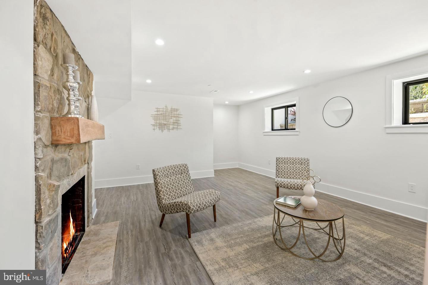 HIGH POINT - Residential