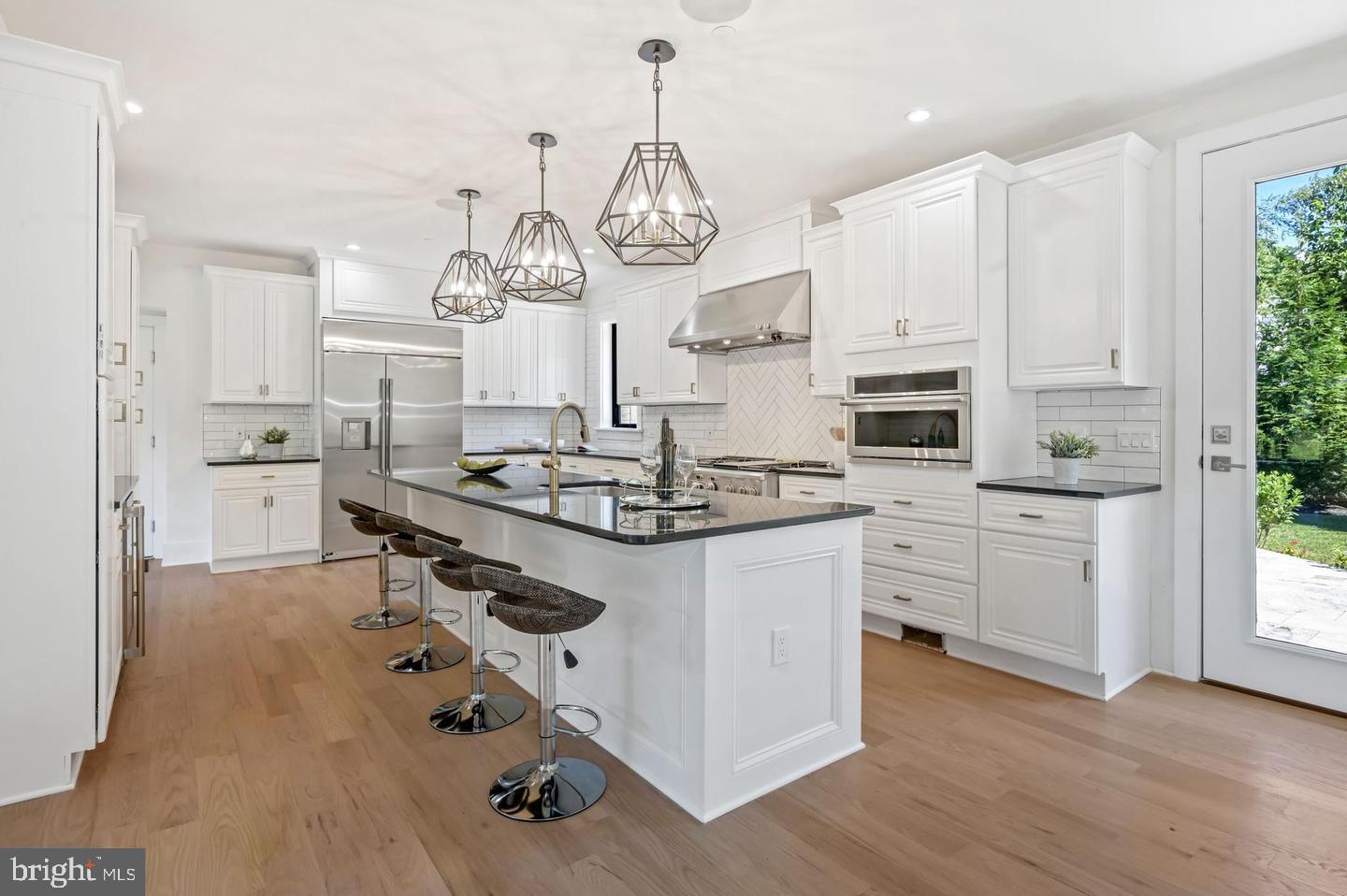 HIGH POINT - Residential