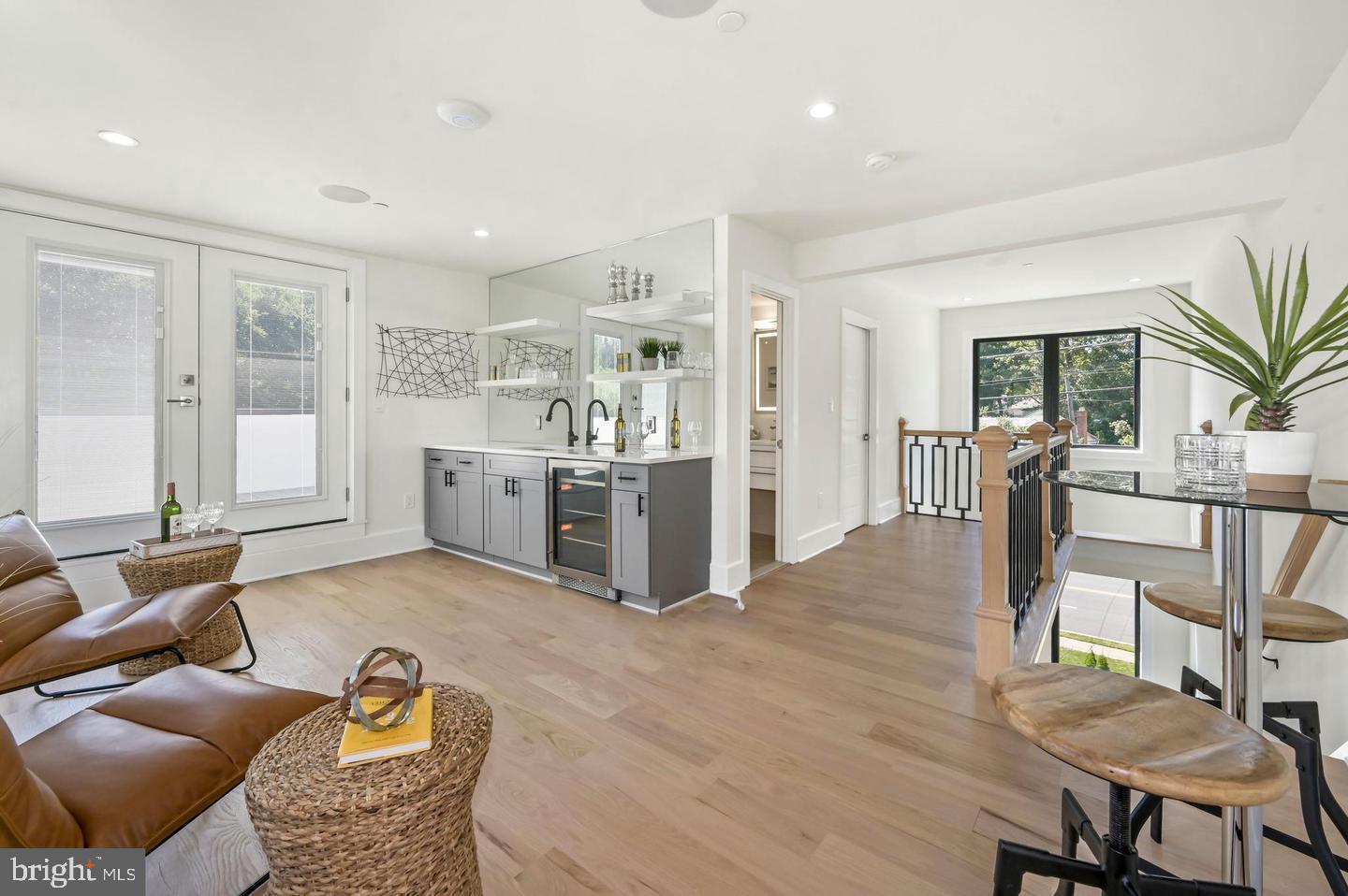 HIGH POINT - Residential