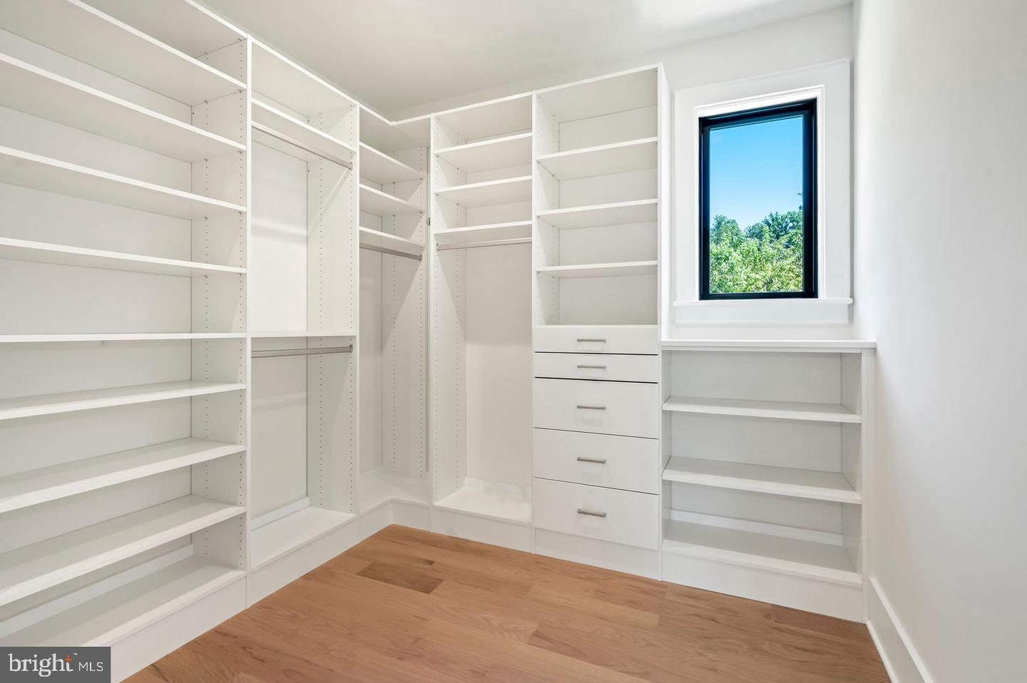 HIGH POINT - Residential