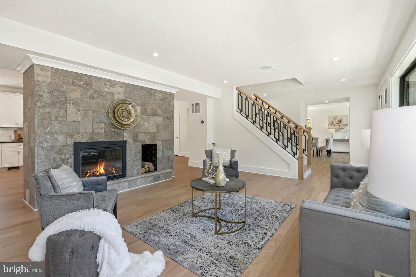 HIGH POINT - Residential