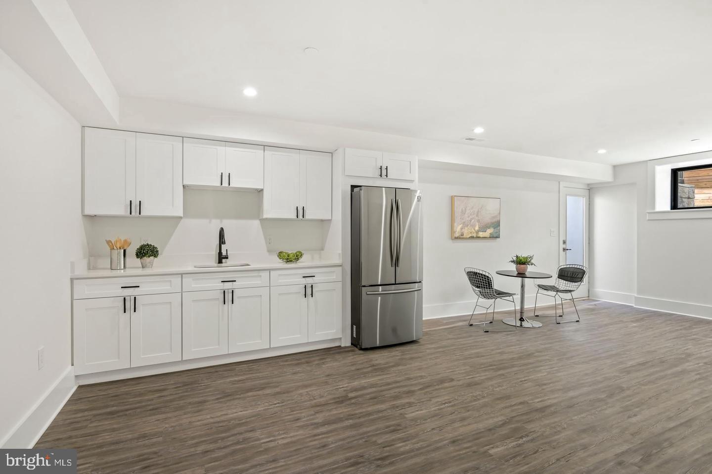 HIGH POINT - Residential