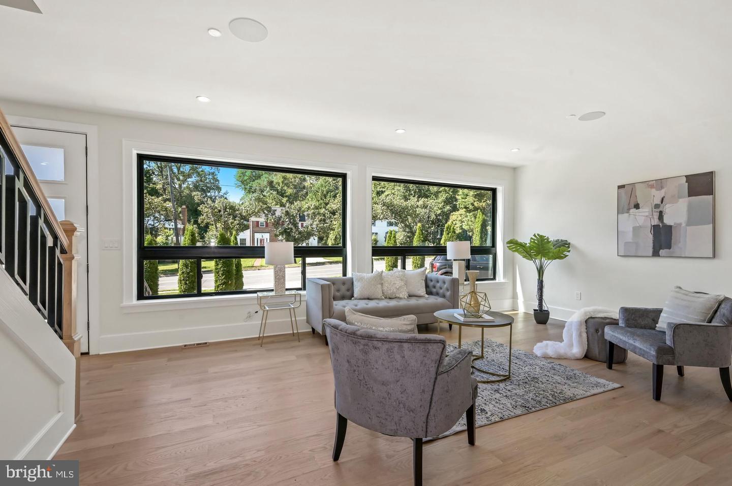 HIGH POINT - Residential