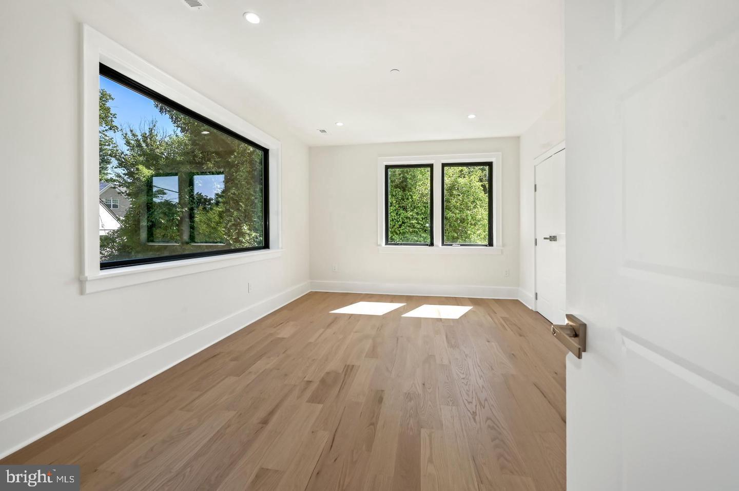 HIGH POINT - Residential