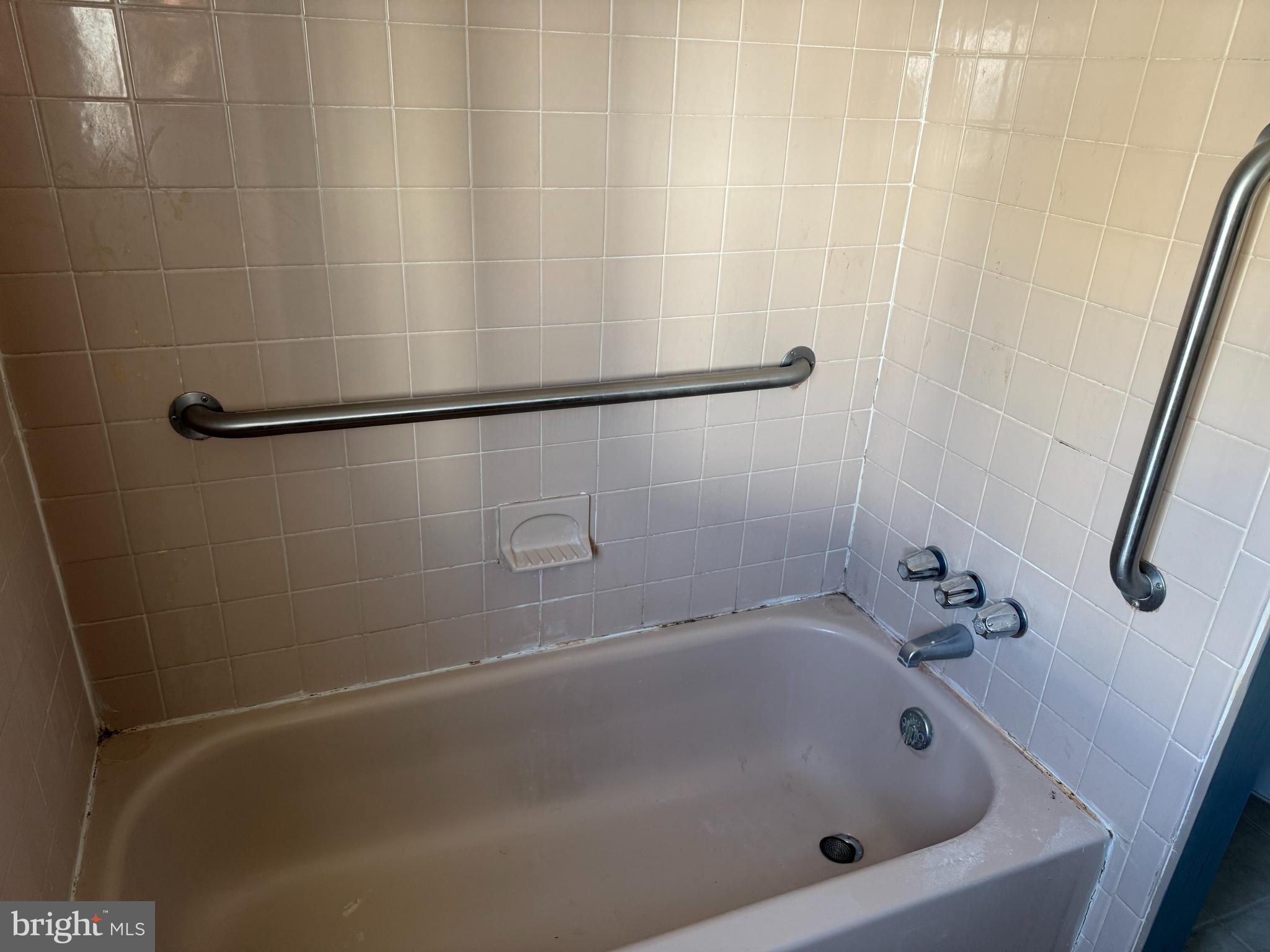 WHITMAN - Residential