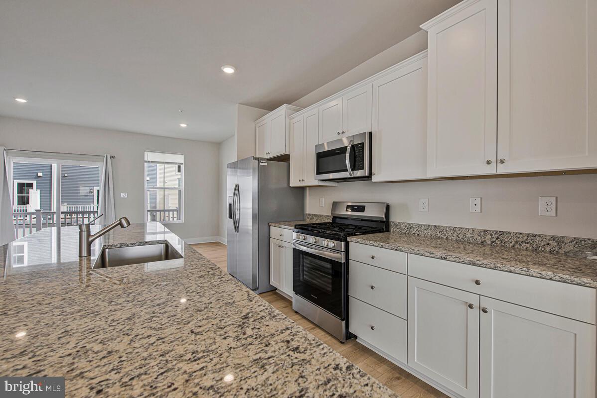 ANDERSON HEIGHTS - Residential Lease