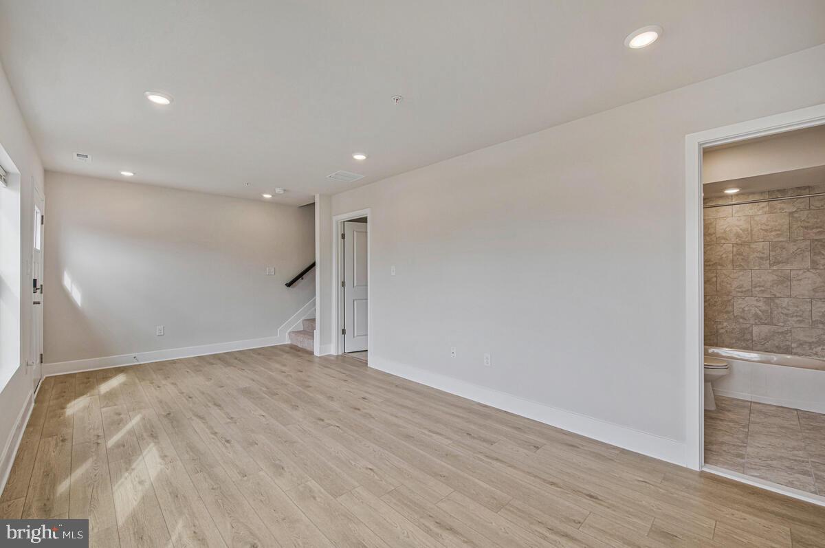 ANDERSON HEIGHTS - Residential Lease