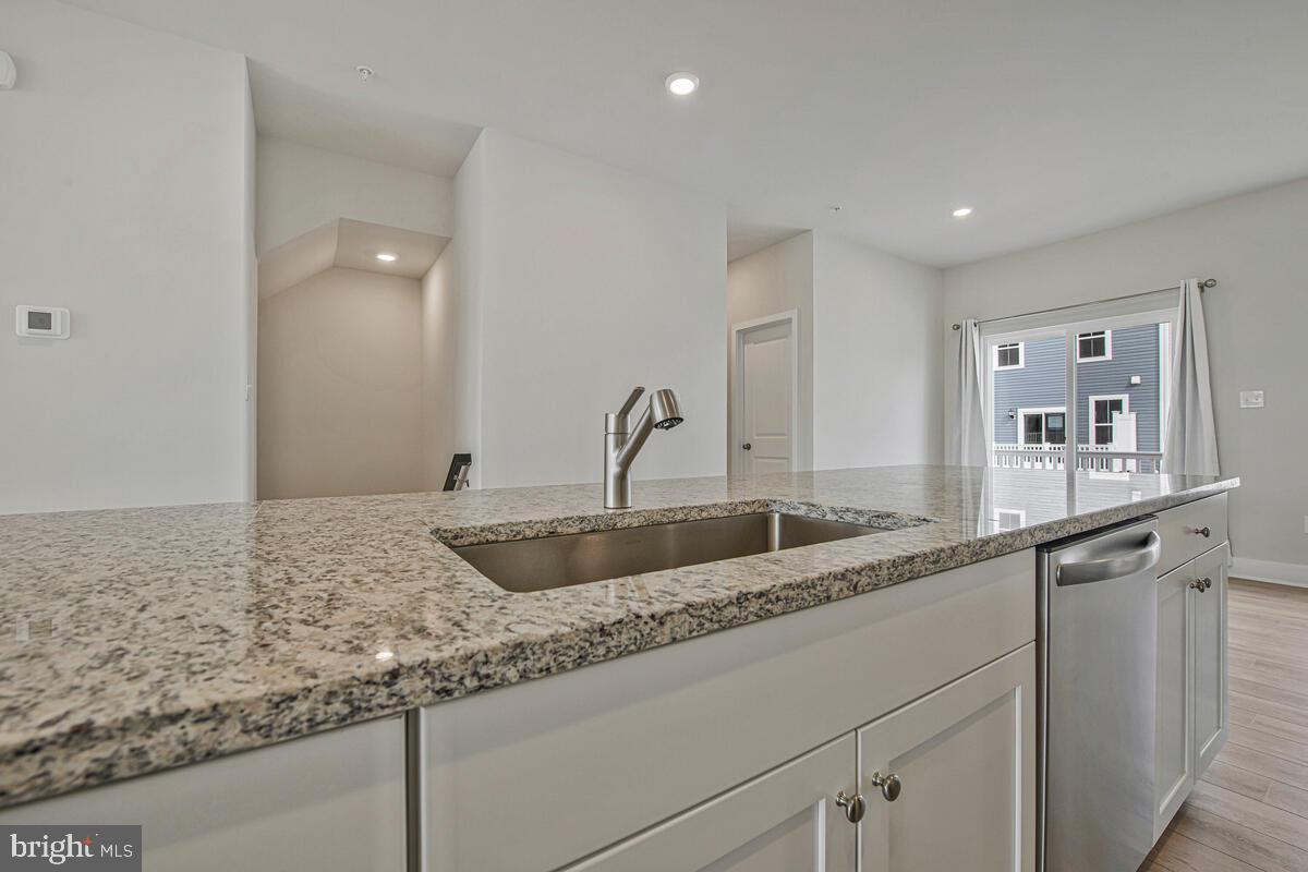 ANDERSON HEIGHTS - Residential Lease