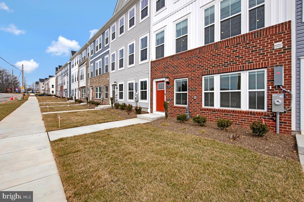 ANDERSON HEIGHTS - Residential Lease