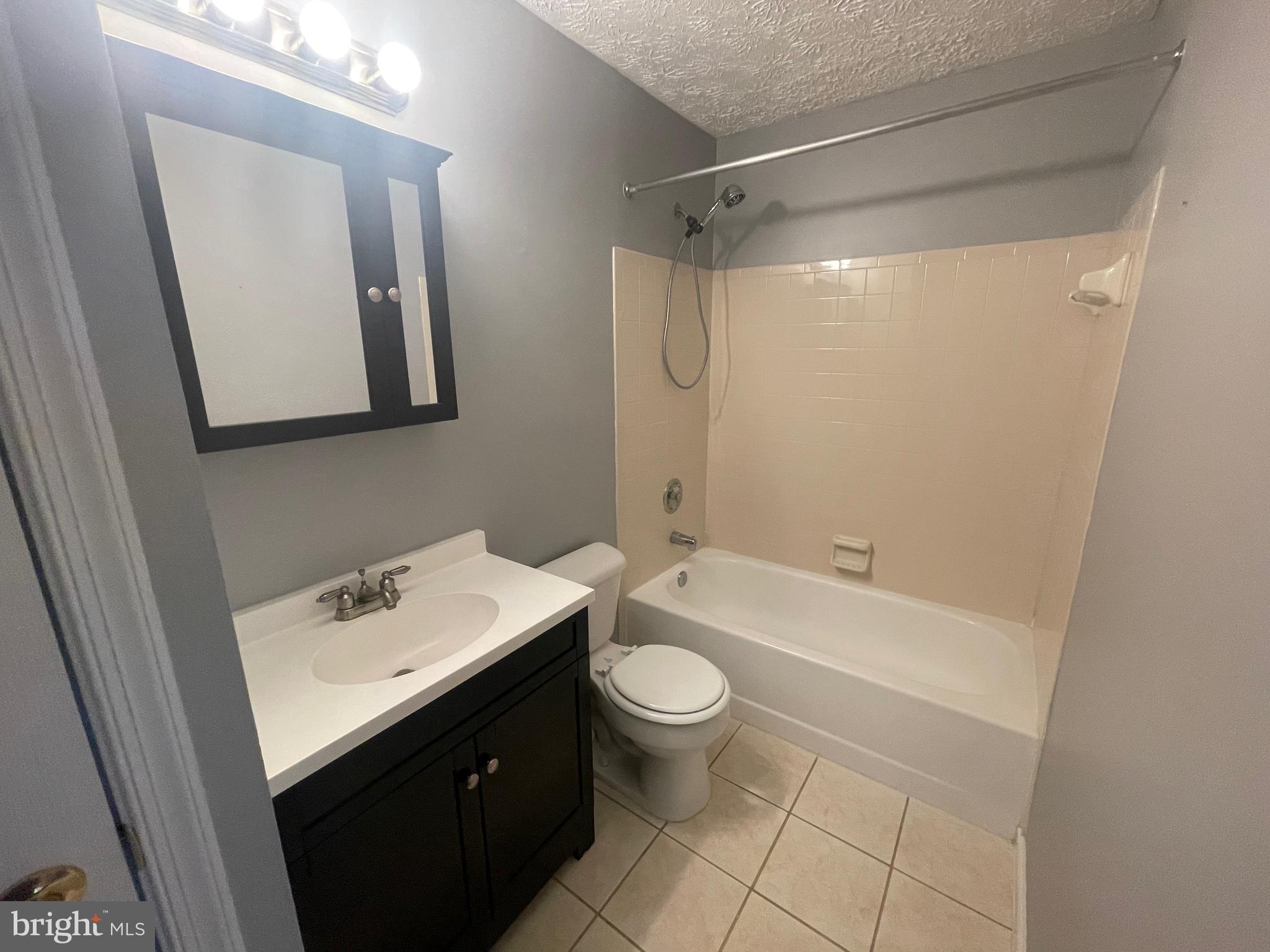 ROCKBURN COMMONS - Residential Lease